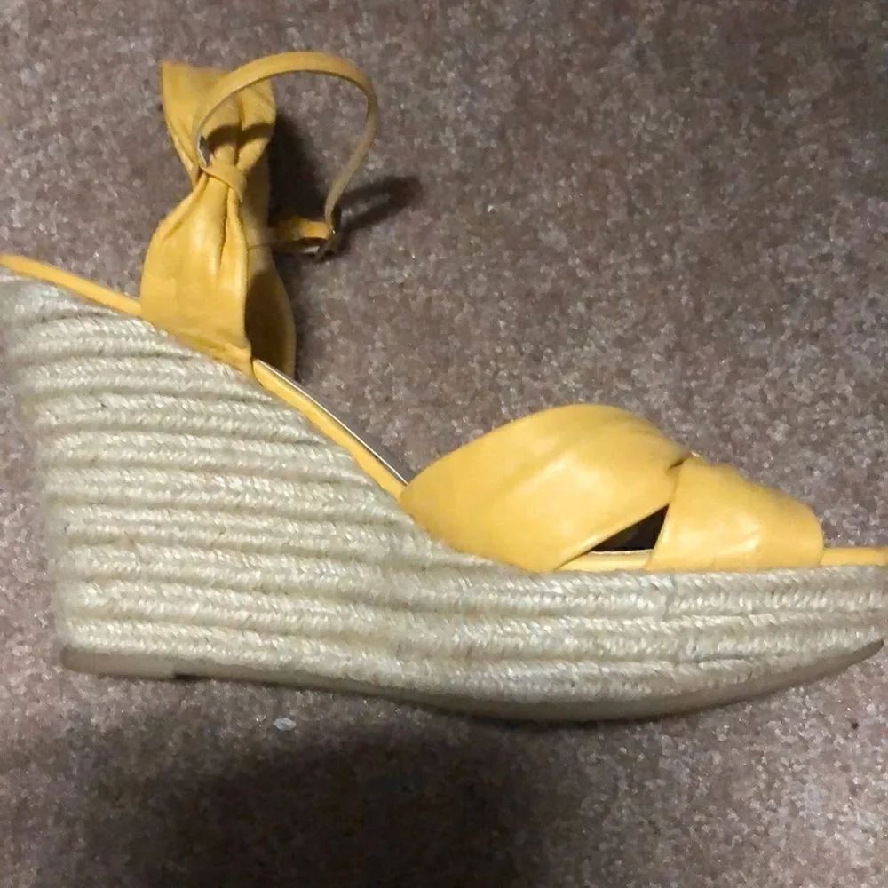 Yellow leather wedges talbots 9 1/2